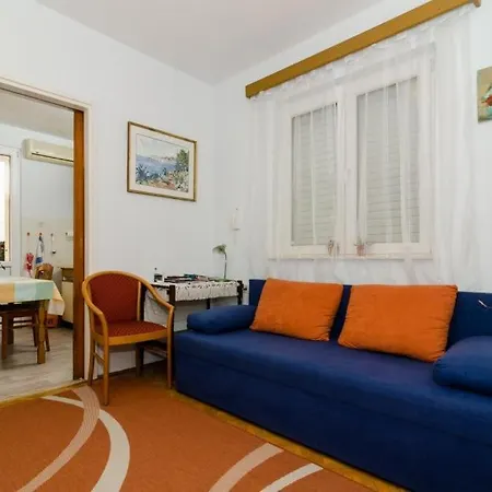 Apartment Iveta *