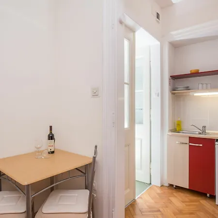 Iveta Appartement *