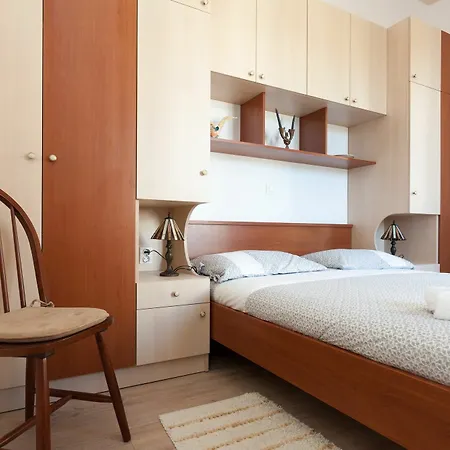 Iveta Apartment *