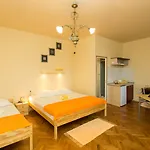 Iveta Appartement *